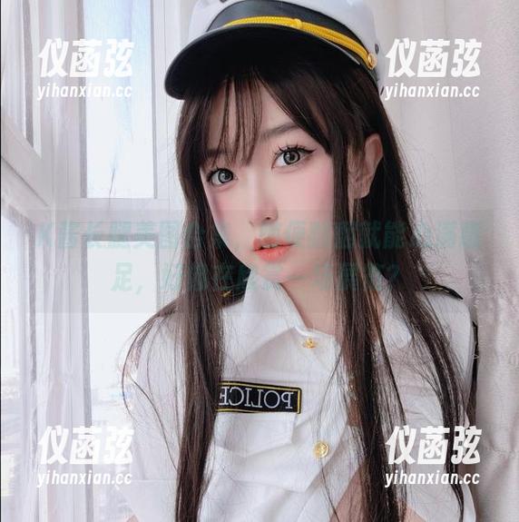 K酱长腿美图合集，随便翻翻就能心满意足，好像在欣赏一场展览？