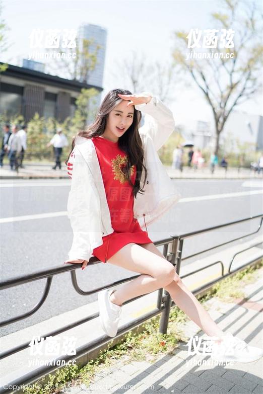 MiStar魅妍社-Manuela玛鲁娜 MiStar魅妍社 - Manuela玛鲁娜的话题而已:万圣节原图乍一看没啥,图包里可就在等你来揭晓