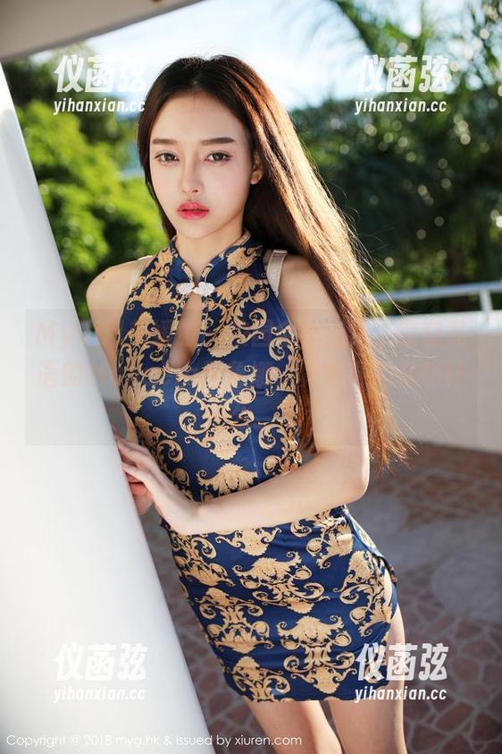MyGirl美媛馆-Manuela玛鲁娜 MyGirl美媛馆 - 校园全套图集,窃窃私语的Manuela玛鲁娜,真好奇她在想什么。