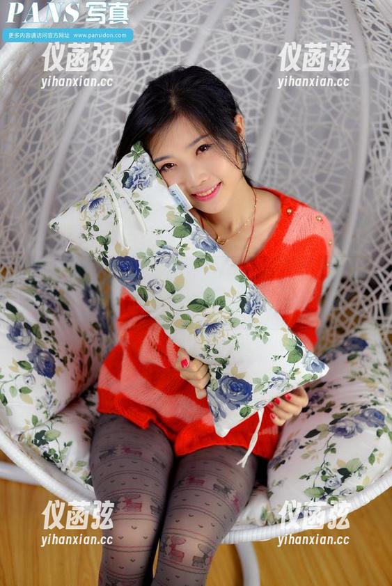 PANS写真-叮当 PANS写真 - 叮当的泳衣写真,为什么看起来总有玄机?