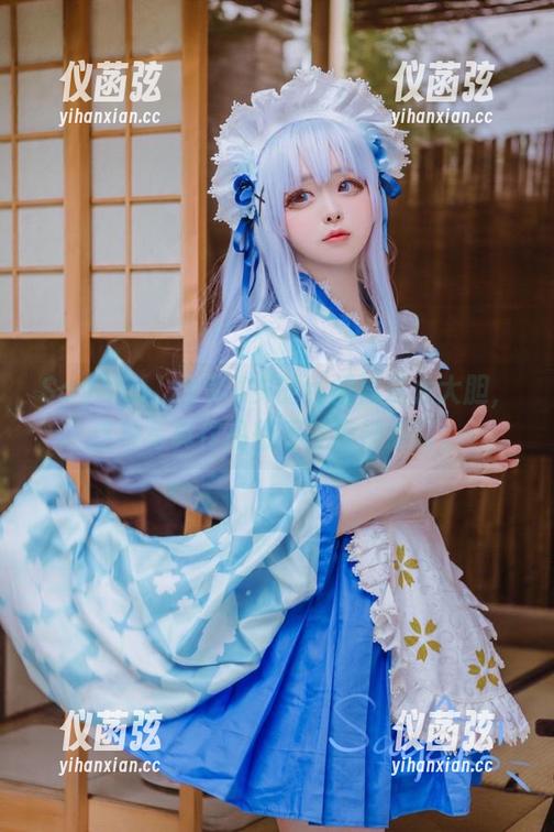 Sayako＿今年4岁的红裙真是太大胆，这种写真作品想不注意都难啊。