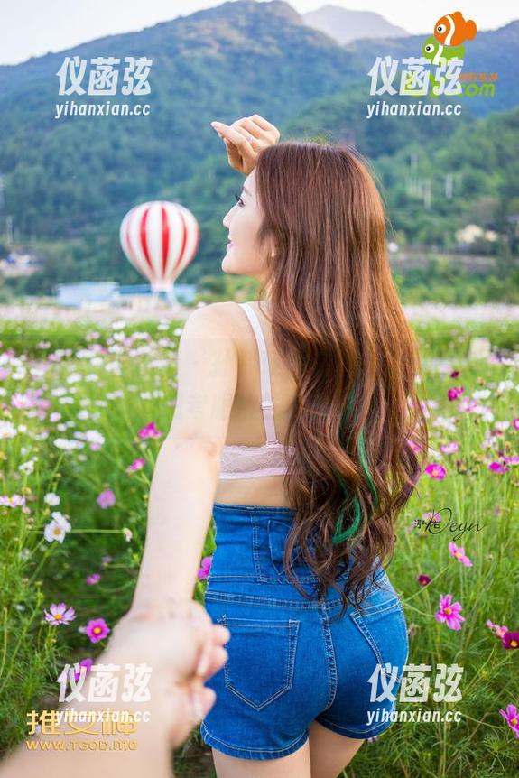 TGOD推女神 - 孙梦瑶的套图，让人重新思考眼镜的意义。