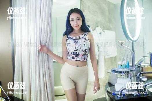 TuiGirl推女郎 - 这居家的美图，王依萌真的是把家里变成了小网红的舞台，墙壁都忍不住想多拍几张。