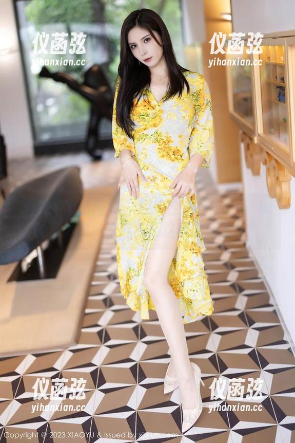 XIAOYU语画界 - 短裤控必看！玥儿玥er的写真集，谁能抗拒这样美腿诱惑？