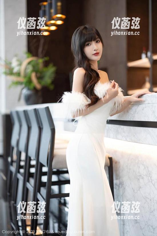 XIAOYU语画界 - 不得不说，蜜桃酱的校园画像带着点淡淡的忧伤，精选让人回味