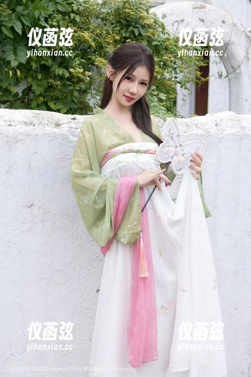 Xiuren秀人网 - 当九千柒柒化身护士，壁纸合集让你想住院吗？