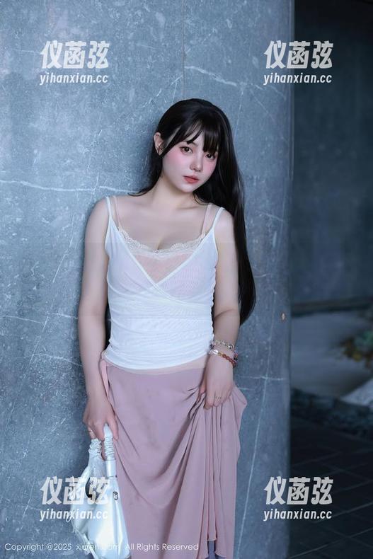 Xiuren秀人网-小狐狸Sica Xiuren秀人网 - 小狐狸Sica的“天使”写真,敢免费试试吗?说不定有惊喜哦。