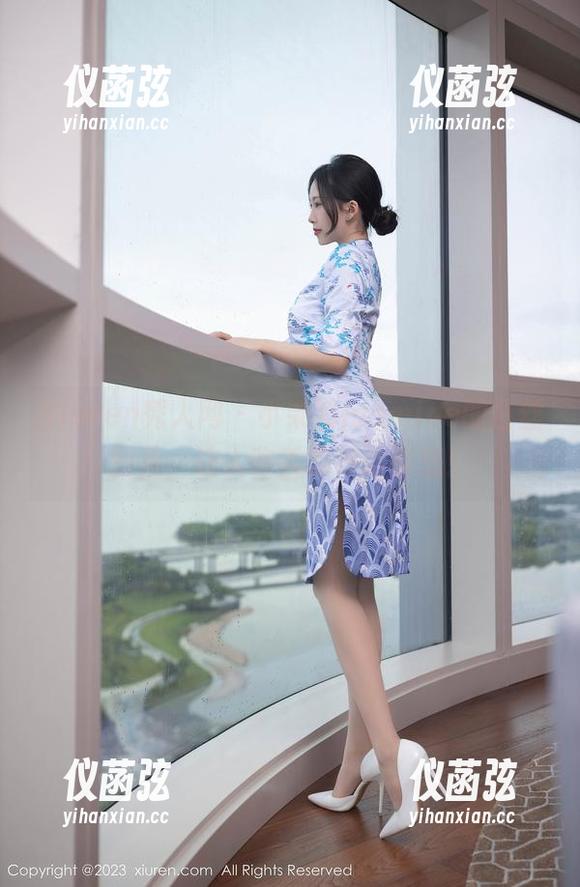 Xiuren秀人网 - 小茉莉jasmine的白丝图集，让人咋舌的纯洁诱惑！