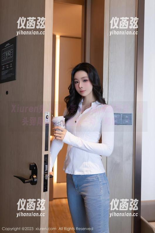 Xiuren秀人网-李宓儿 Xiuren秀人网 - 李宓儿的美脚图集,从头到尾都让人想叹一句‘呜哇’!
