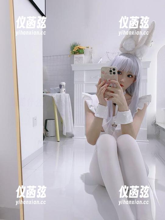 coser衣衣 这是什么!coser衣衣的原图,玛丽萝丝泳装图册开启随意模式