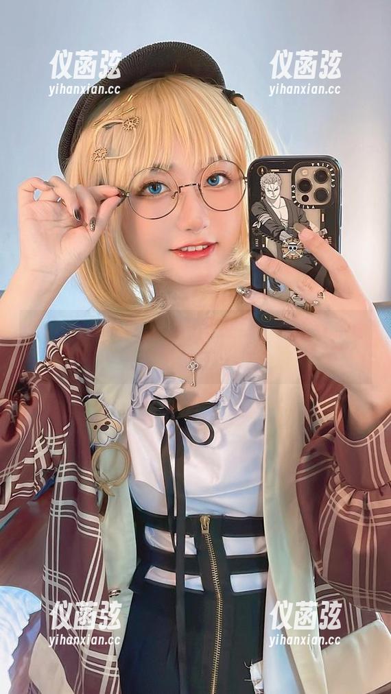 roroki骷髅姬美脚写真在线，连我这个路人都想要打call！