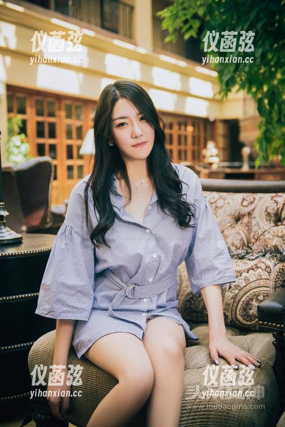 头条女神 - 高清图包中的琳琳校园，能瞧得出点啥？