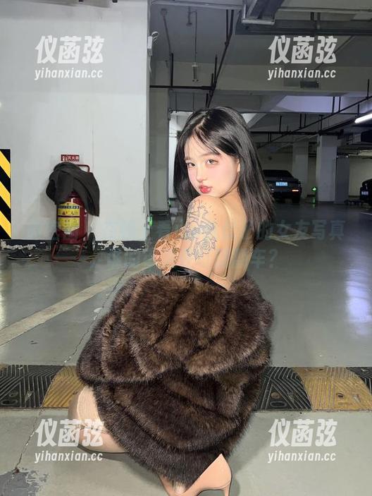 微密圈 - 在线上看小u优优子的女友写真，谁的审美在打翻翻车？