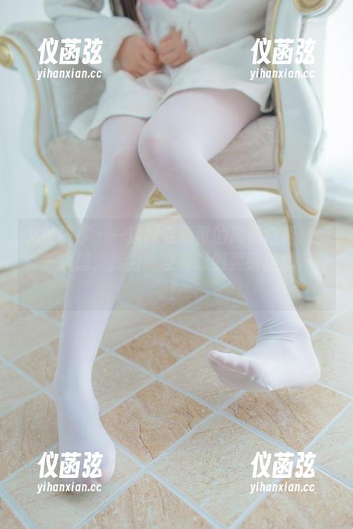 少女秩序-鹿可 少女秩序 - 一边翻看鹿可的高清白裙套图,一边想,我为啥没有想到要买这样一件!