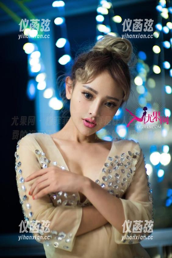 尤果网 - 穆菲菲的少女真是让人意外，免费的资源还这么好看！谁给她的权限啊？