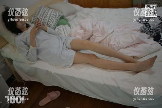 异思趣向 - 开启小六的图包，短发短裙，心里那股小激动！