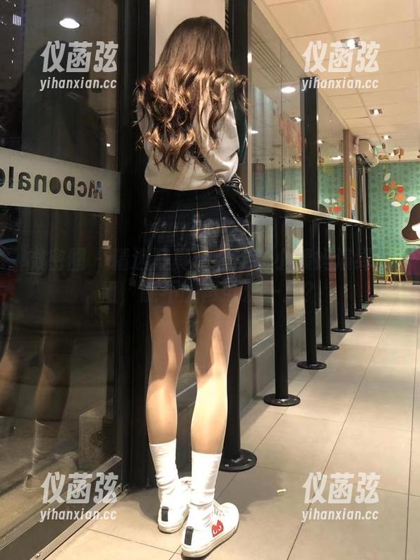 微密圈 - 精选写真：无敌哒小姨妈演绎学姐，能不能再可爱一点？