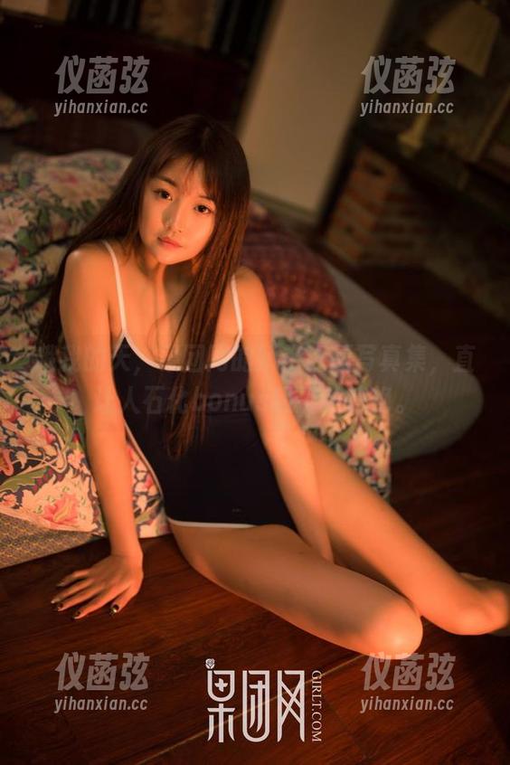 哦我的天，果团网的娇艳红唇写真集，直让人石化bonus级别的惊艳。
