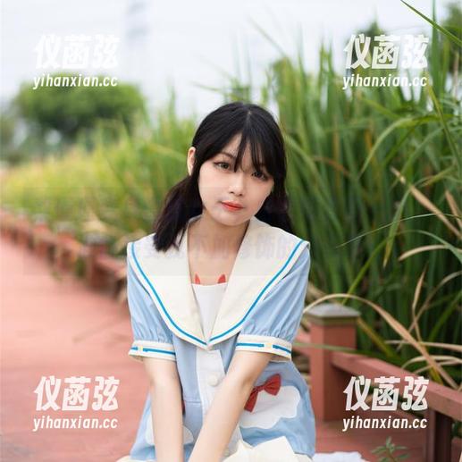 梨瑾瑾变身雪域女王，白雪姬套图一出，准备接受我不加修饰的分享吧！