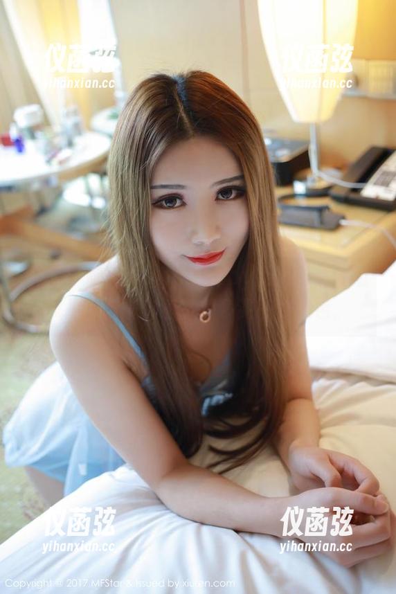 模范学院-NaNa_baby 模范学院 - NaNa_baby新图包,御姐风格,保证你看了想多买一件黑色。