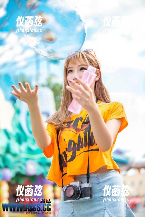 爱丝 - 制服里的佳慧，开启你的美图合集之旅