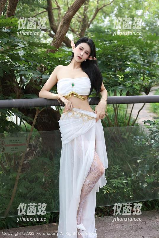 秀人网-优琪琪子yuki 秀人网 - 优琪琪子yuki与红裙,定制的不止是样式,图片里意外的捕捉了几分叛逆?