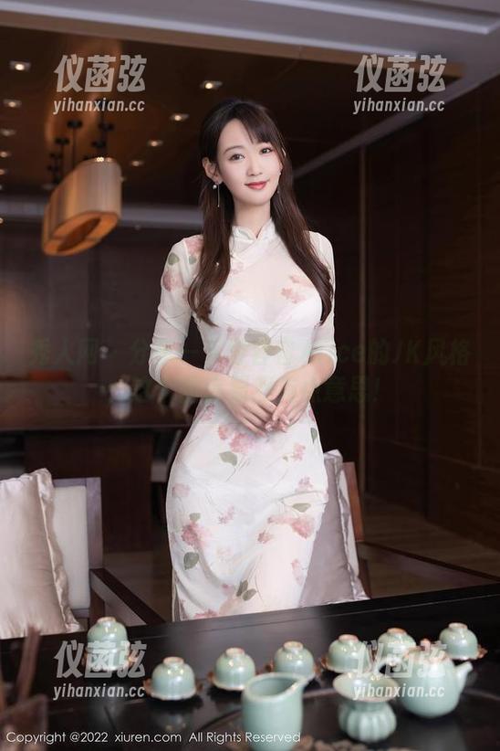 秀人网 - 分享一下容容容Alice的JK风格，这个图库果然有点意思！