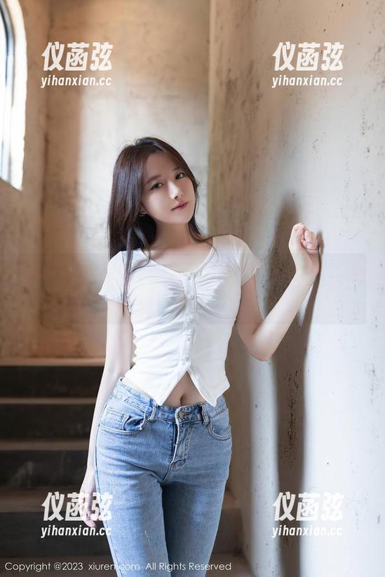 秀人网 - 星子柒kiki无圣光厨娘合集：谁说下厨没戏？