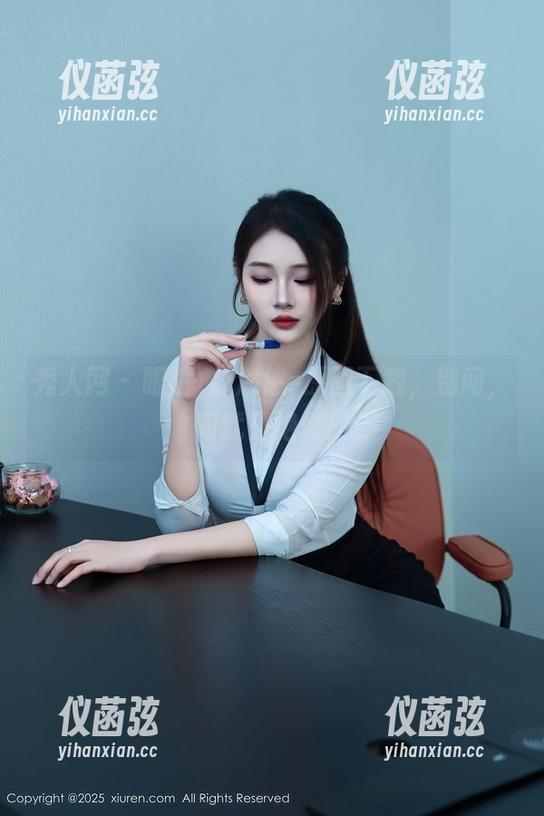 秀人网 - 眼镜+林悠悠=原图下载，别问，问就是绝赞！