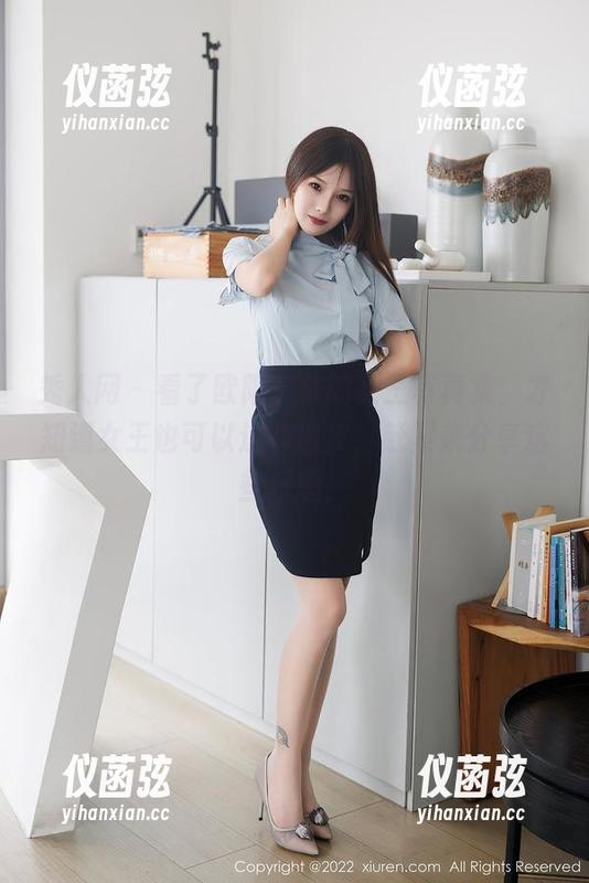 秀人网-欧阳若依 秀人网 - 看了欧阳若依的女王写真集,才知道女王也可以这样俏皮,赶紧来分享这些乐趣!
