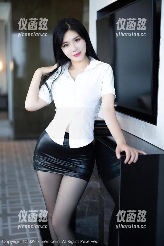 秀人网-谢晚晚 秀人网 - 免费送!谢晚晚校服图集,准备好变身校园里的小明星了吗?