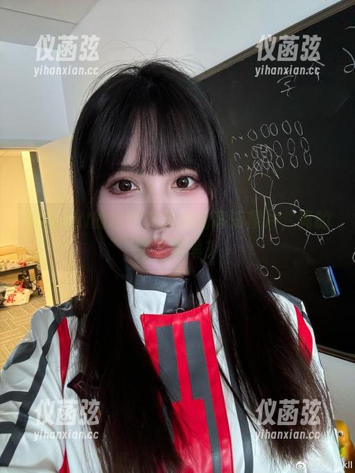 秋山AkI的秘密在于她的高清照片，真的这么简单？