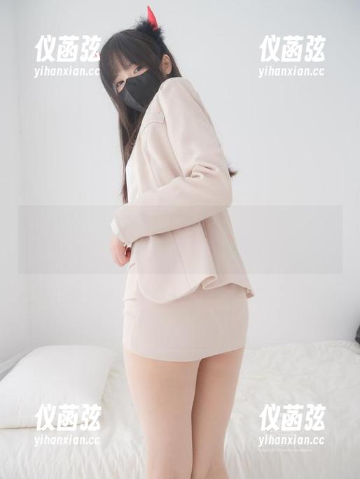紧急企划-小恩 紧急企划 - 小恩的女友:美图太刺眼,我直接下载了!