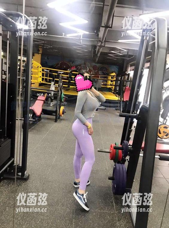 微密圈 - 给我来一份免费的紫色哒豚豚睡衣合集，封存我内心的小骚动吧。