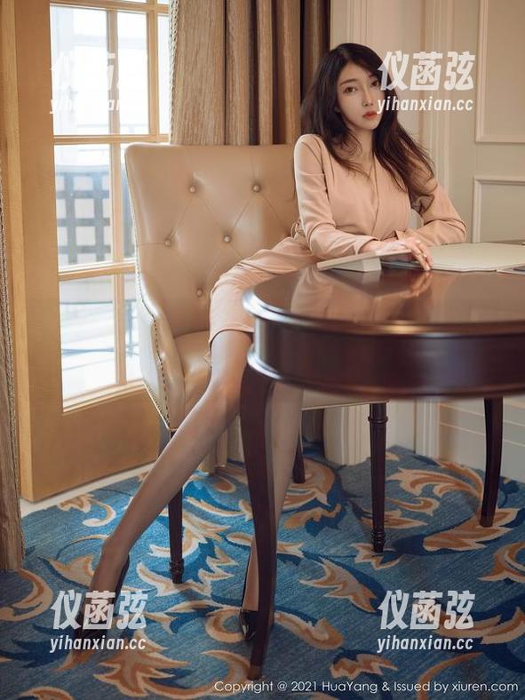 花漾show - 余馨妍的JK写真多漂亮，真的难以自拔，头脑发热