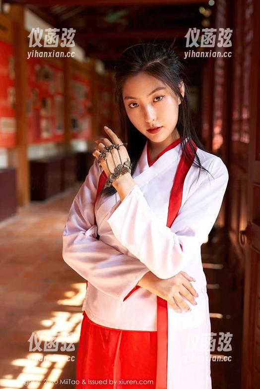蜜桃社 - 说好的和服定制呢？让Cris_卓娅祺带你看图片里的小心机！