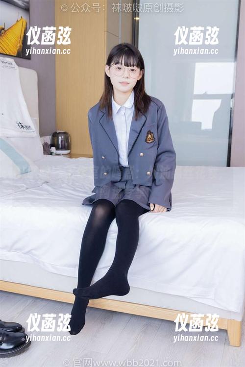 袜啵啵 - 工作室的喧嚣：奶油黑丝花絮，网盘专享