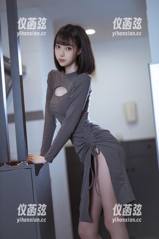 这组许岚LAN的制服OL写真，照片在讲什么？还是我自己想太多？