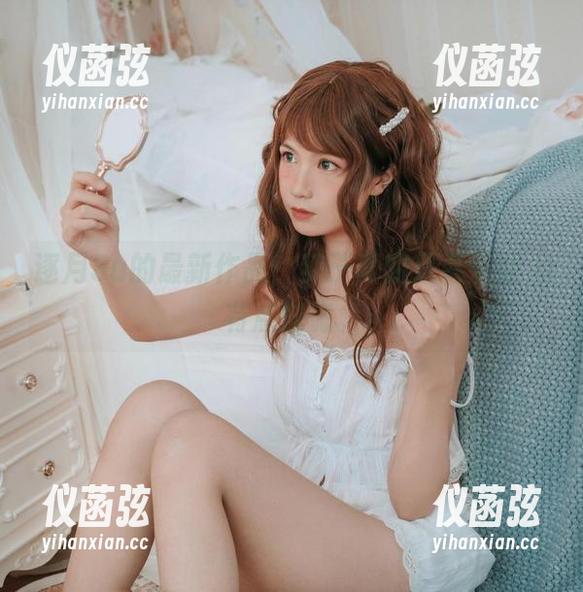 逐月Su的最新作品，梦子真的是看了让人有点恍惚。
