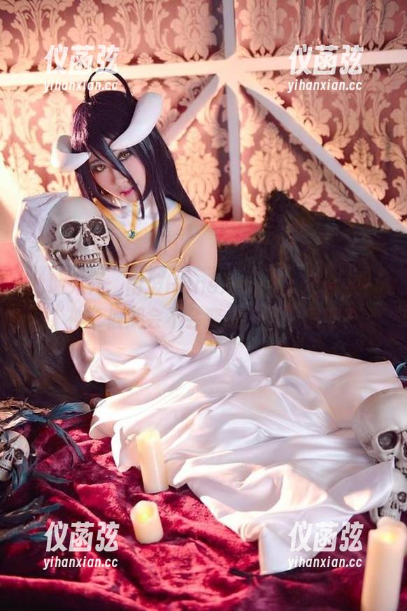 此地无光：雨波HaneAme的cos合集，“神”假期会不会变成“死”假期？