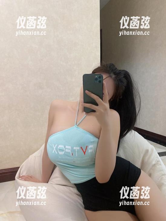 微密圈 - 雪怡妹纸红裙大合集：此生壁纸我只认你，联系我带你飞