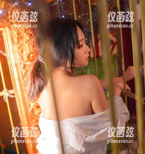 写真如此优雅，魅魔这样应景，青水百合子，谁给你的灵感？